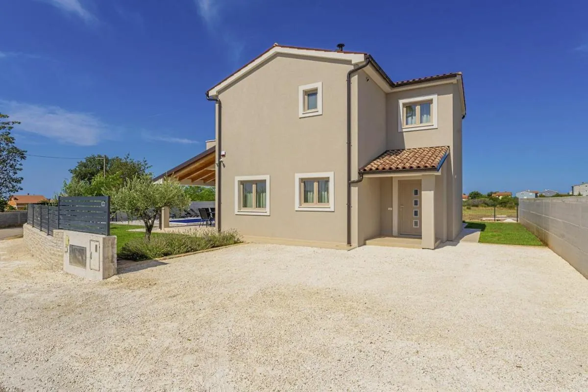 Villa Zani In Loborika - Haus Fuer 6-7 Personen Croatia
